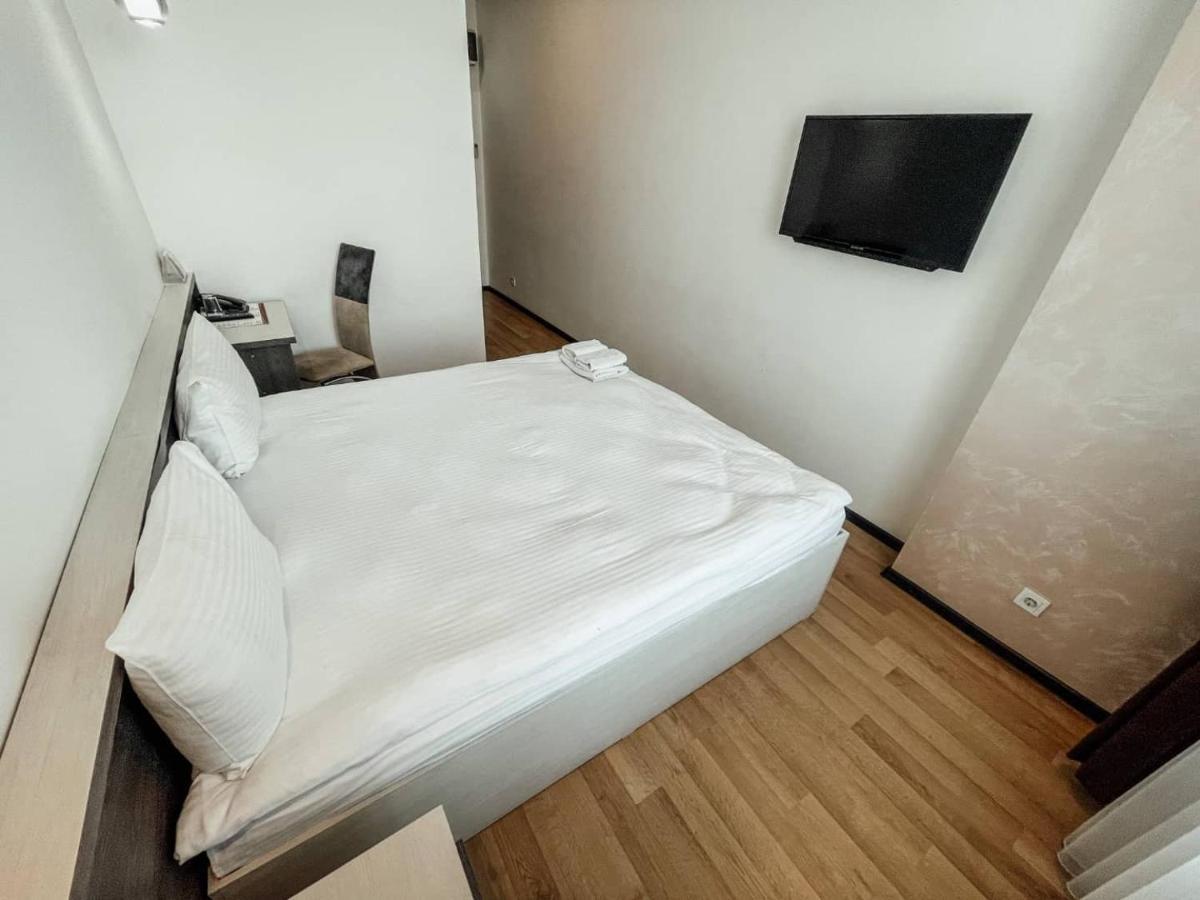 Astra Hotel Αλμάτι Εξωτερικό φωτογραφία