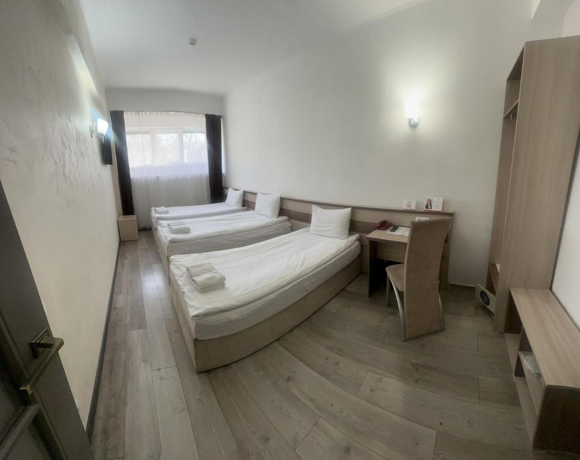 Astra Hotel Αλμάτι Εξωτερικό φωτογραφία